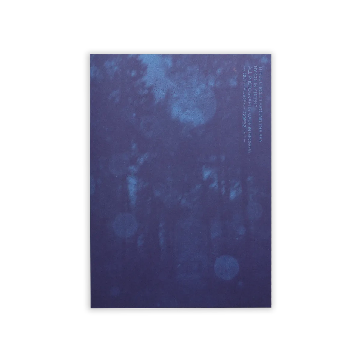 three circles around the sea