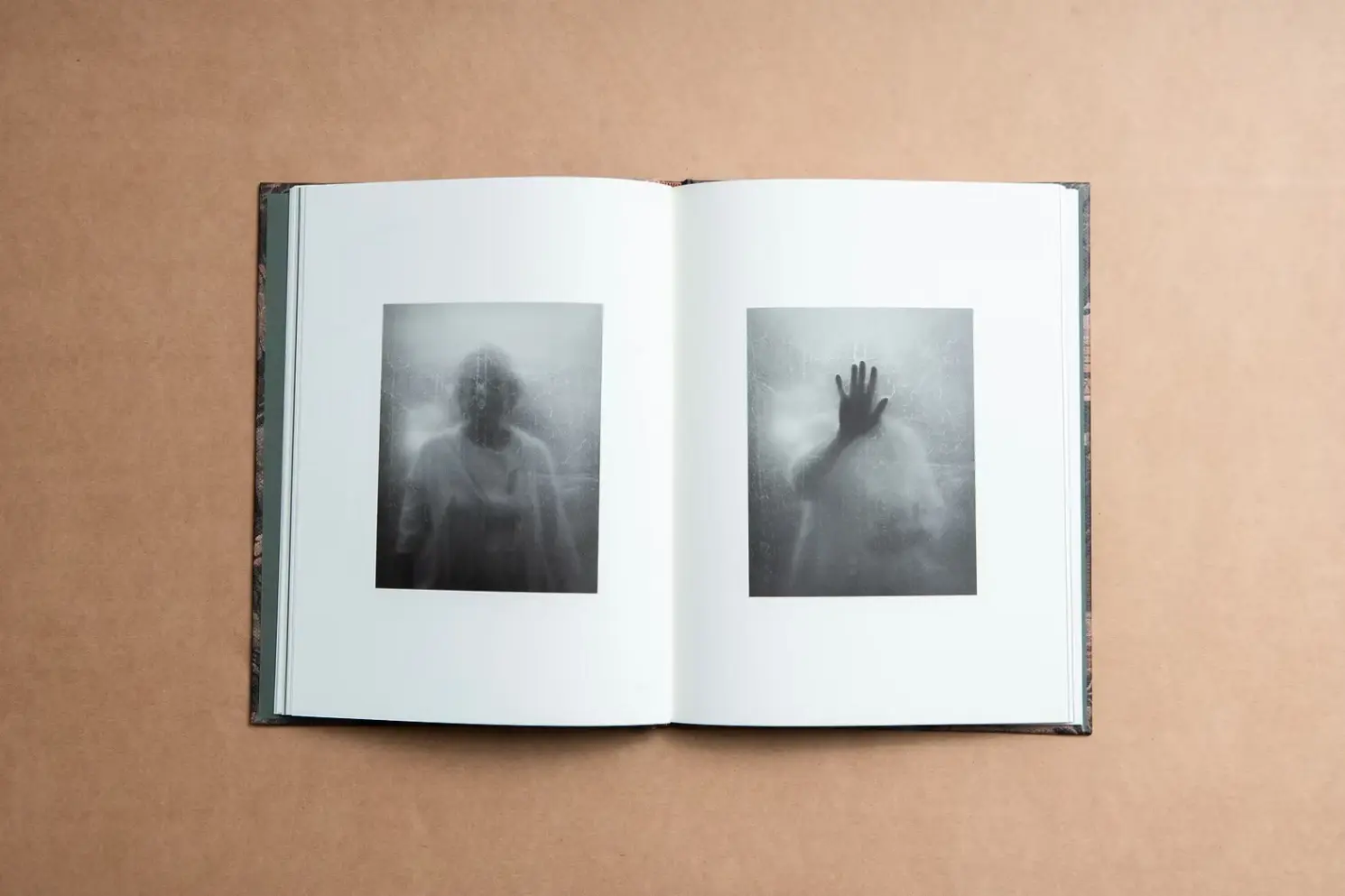 A Través del Umbral image 4