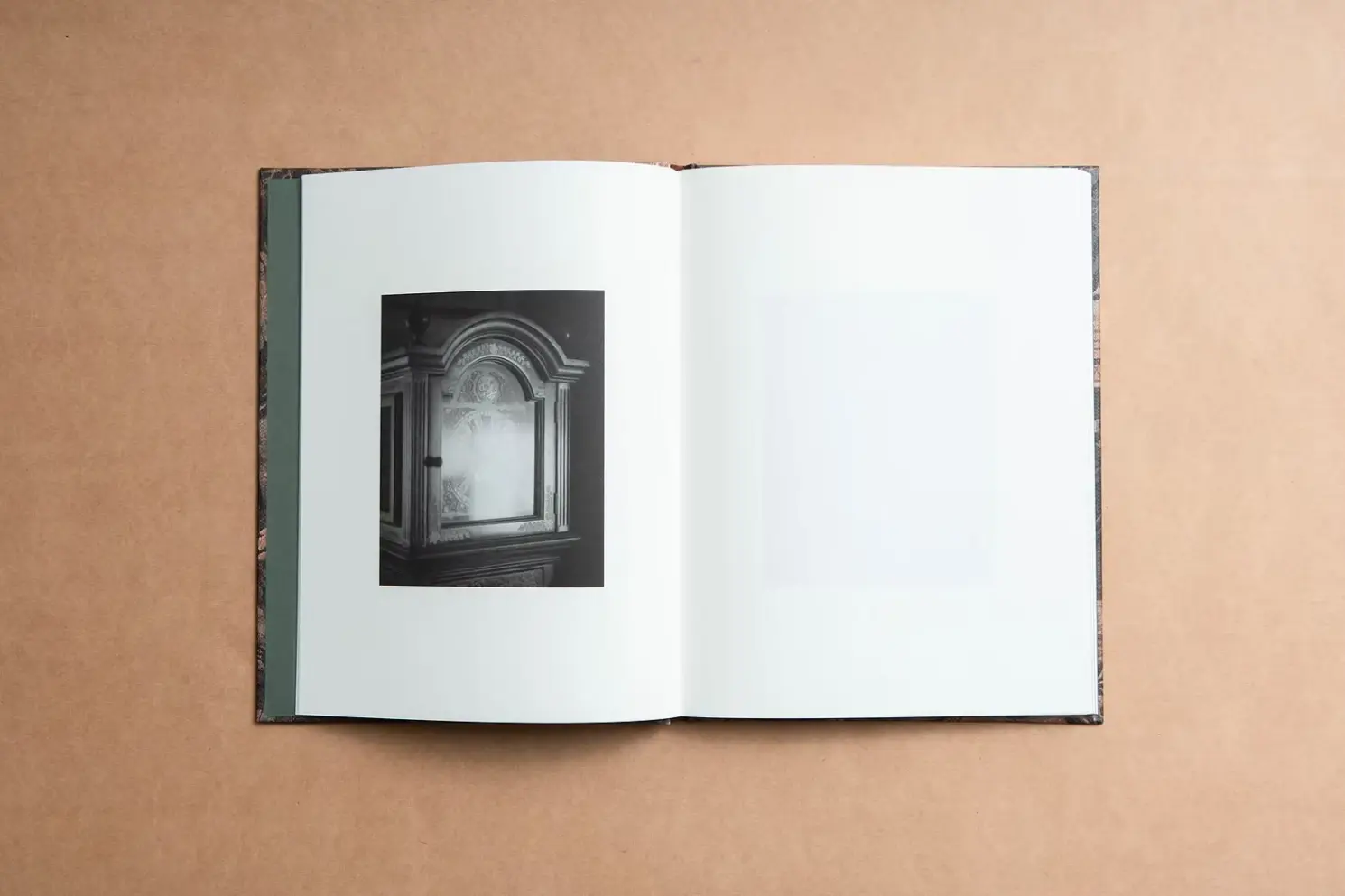 A Través del Umbral image 5