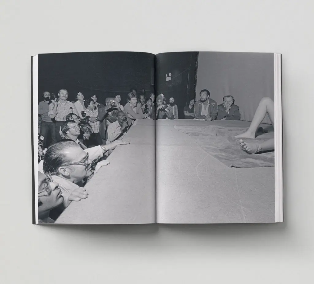 Men Photographing Women in the 70s image 7