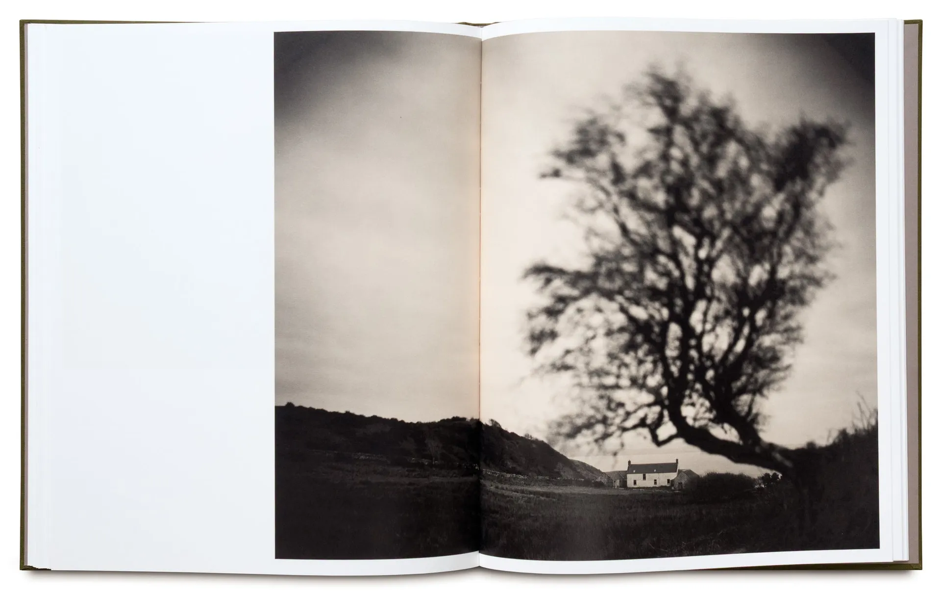 An Extremely Un-Get-Atable Place image 4