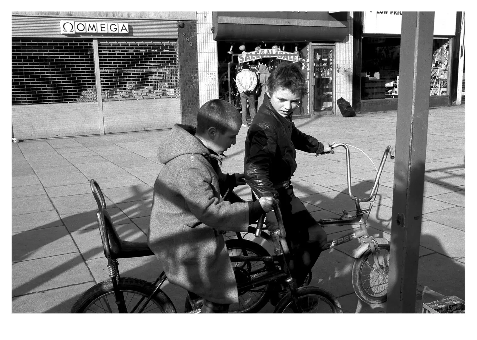 East London 1986 series 2 books image 6